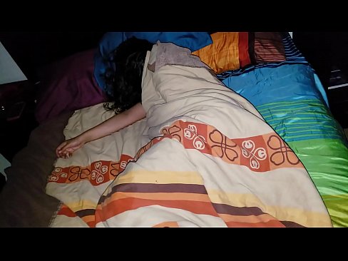❤️ Kasupoeg sõimab oma noort kasuema, kui ta magab. ❤️ Kaunis porno at et.muitohentai.ru ☑